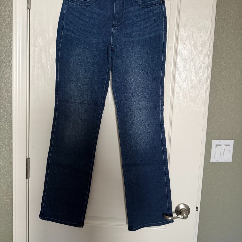 NYDJ brand new, size 8 32" inseam, high waist - Picture 3 of 3